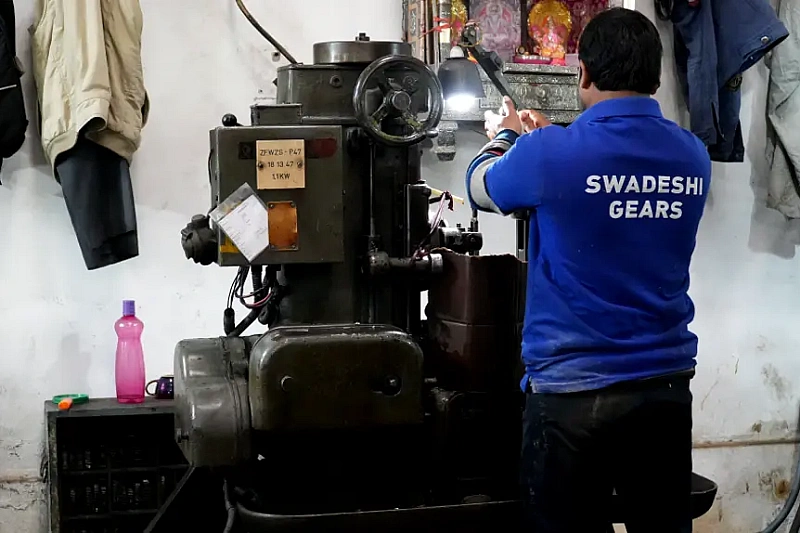 Swadeshi Gears Factory Images  Manufacturing Process