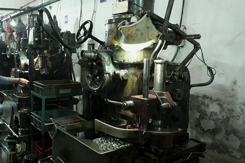 Swadeshi Gears Factory Images  Manufacturing Process